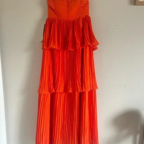 Sold - Picture 2 of 6